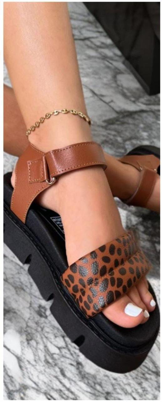 Sandalias con Estilo para la Mujer Colombiana